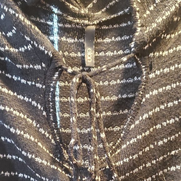 Elan Sweater - Super light/Super Cute - Picture 5 of 9